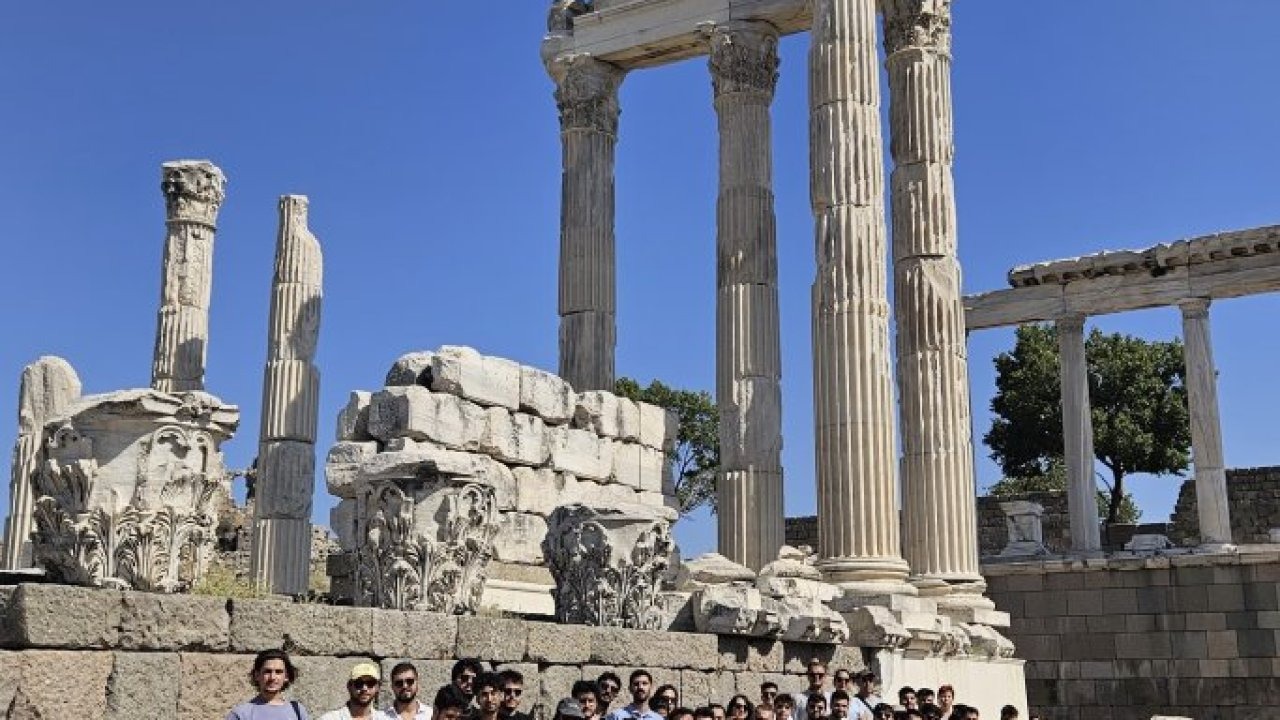 Lokman Hekim Sağlık Vakfı&#039;ndan Bergama&#039;daki tarihi Asklepion&#039;a ziyaret