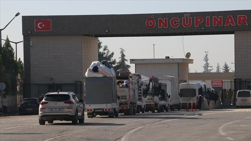 Suriye&#039;ye pasaportla geçiş işlemleri başladı