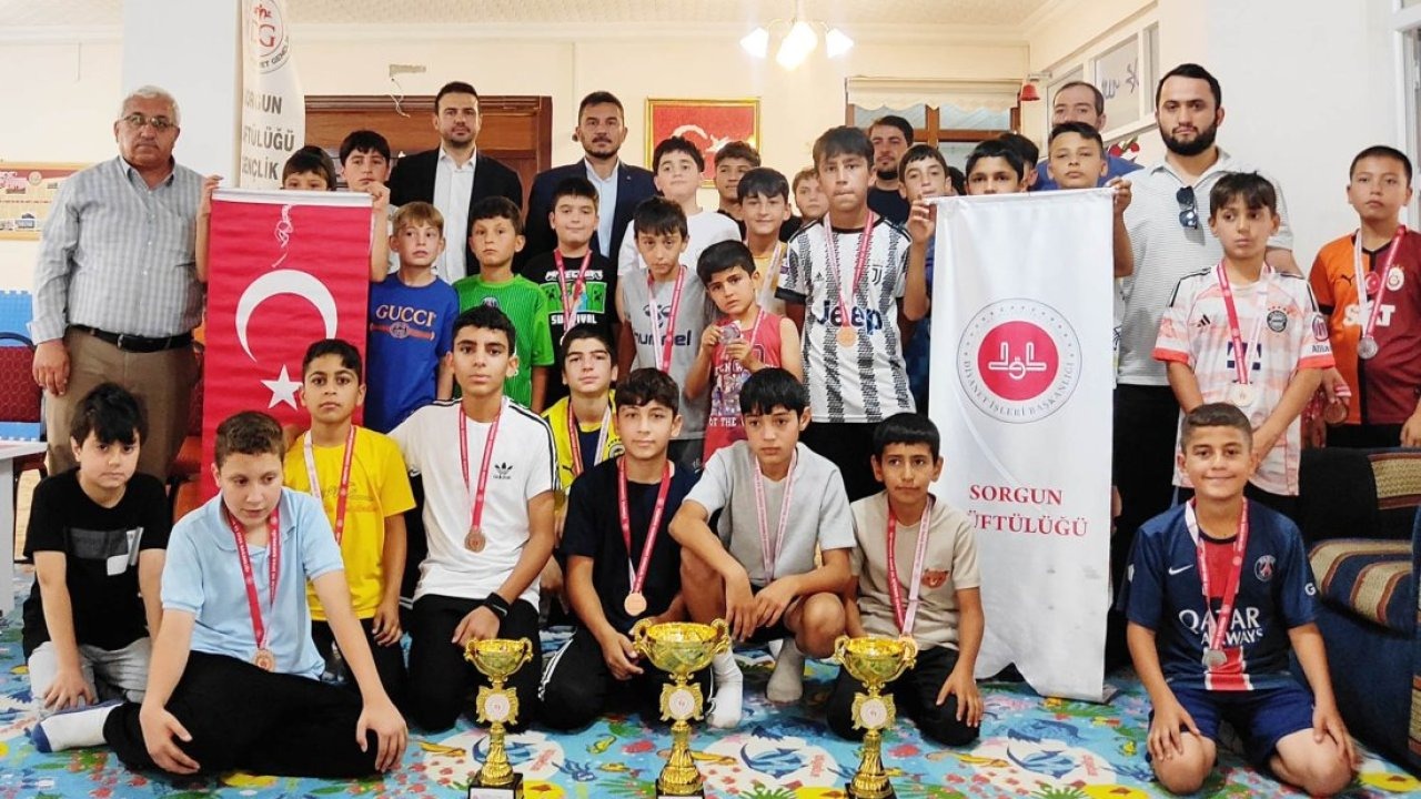 Sorgun&#039;da yaz Kur&#039;an kursları arasında düzenlene futbol turnuvası tamamlandı