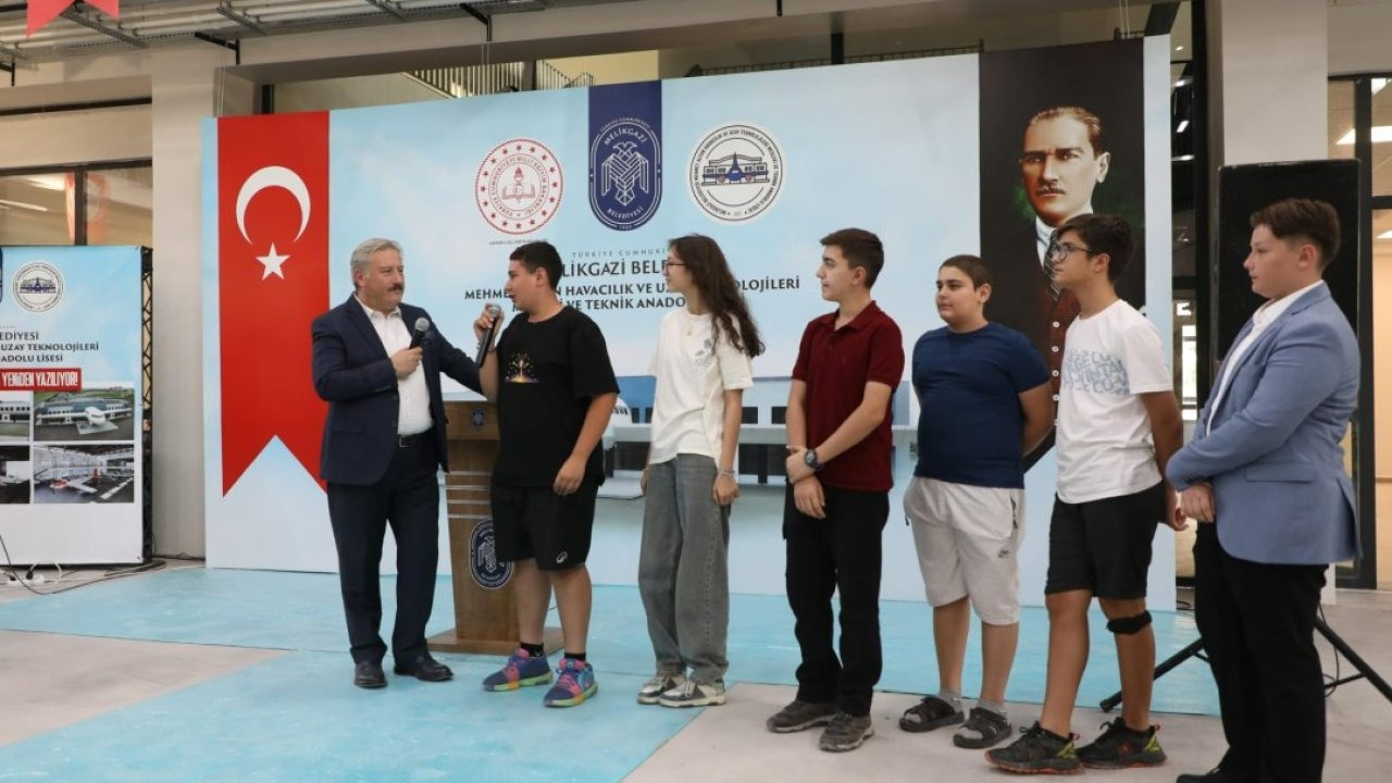 Başkan Palancıoğlu, havacılık lisesinin yeni öğrencileriyle tanıştı