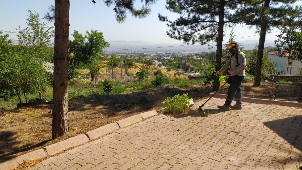 Hacılar&#039;daki okullarda bahçe ve çevre temizliği gerçekleştirildi