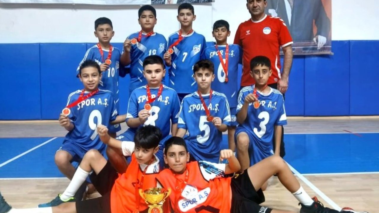 Kayseri Spor AŞ Kulübü Hentbol Takımı Türkiye şampiyonu oldu