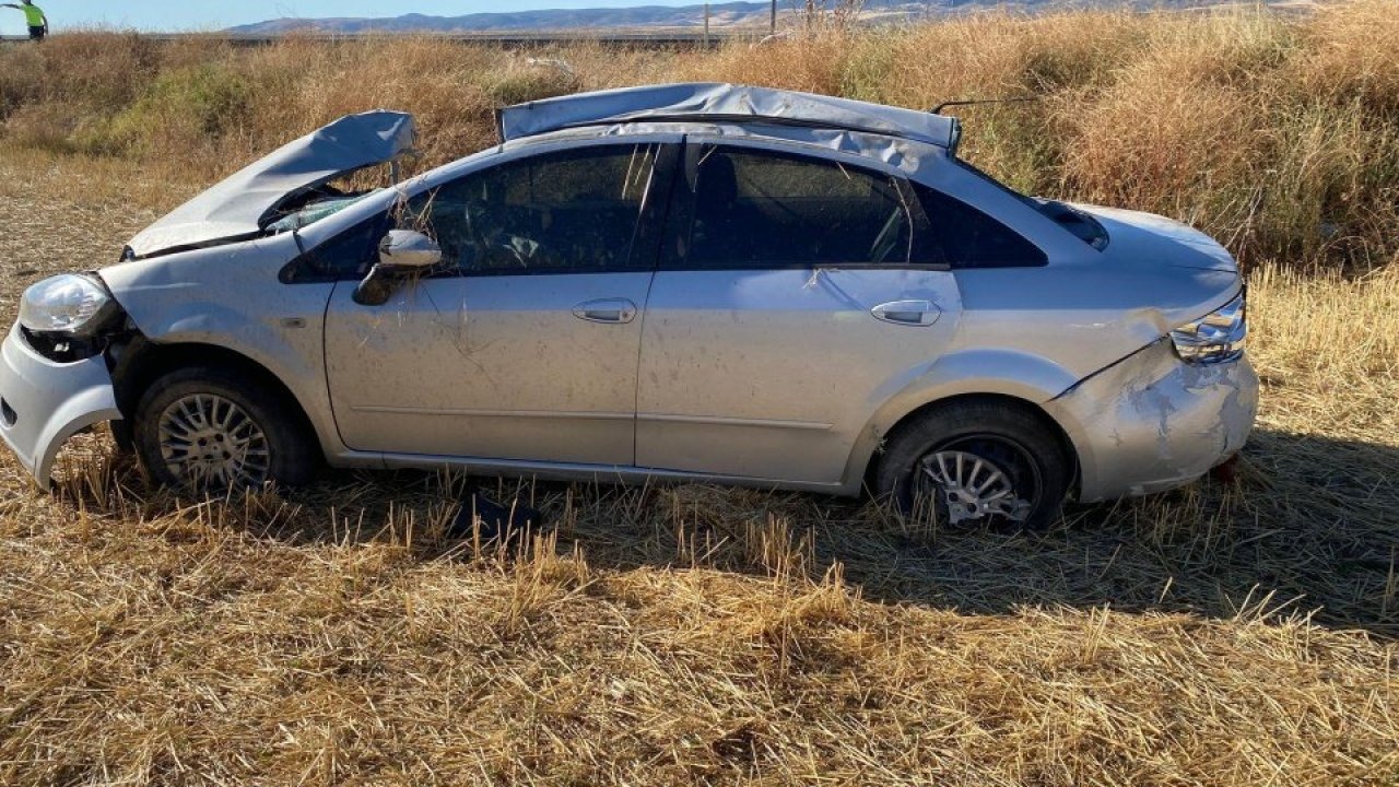 Yozgat&#039;ta devrilen otomobildeki 1 kişi öldü, 4 kişi yaralandı