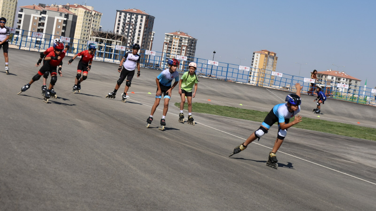 13 ilden 150 sporcu Karaman’da buluştu