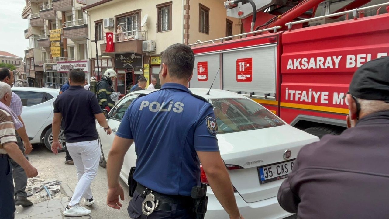 Aksaray'da iş hanında çıkan yangın söndürüldü