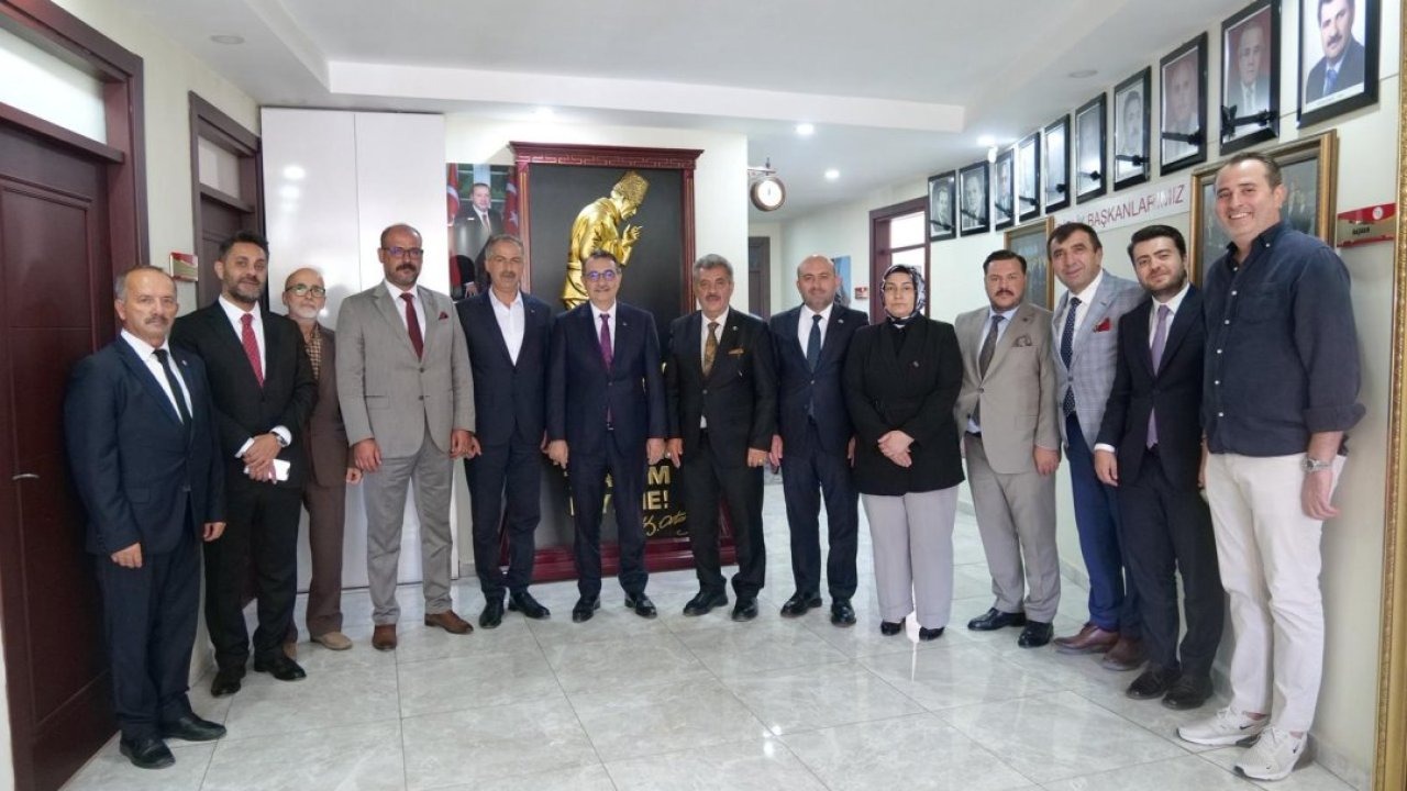 TBMM Yapay Zeka Araştırma Komisyonu Başkanı Dönmez&#039;den, Esnaf ve Sanatkarlar Odaları Birliğine ziyaret