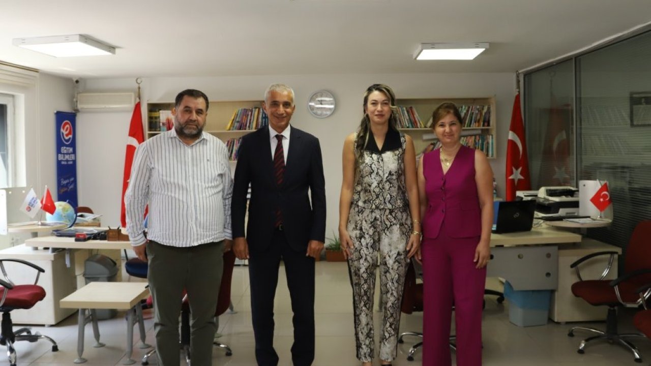 Gölbaşı Kaymakamı Erol Rüstemoğlu&#039;dan depremzede öğretmene ziyaret