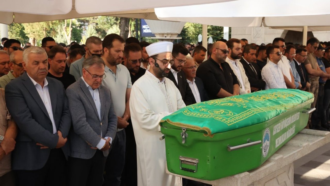 Yapımcı ve senarist Mehmet Bozdağ&#039;ın acı günü