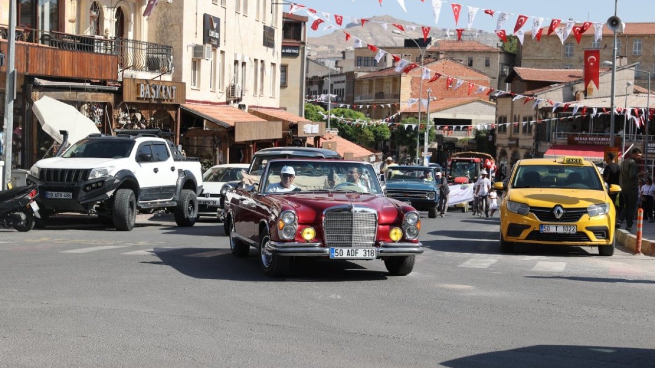 &quot;53. Uluslararası Ürgüp Bağ Bozumu Festivali&quot; düzenlendi