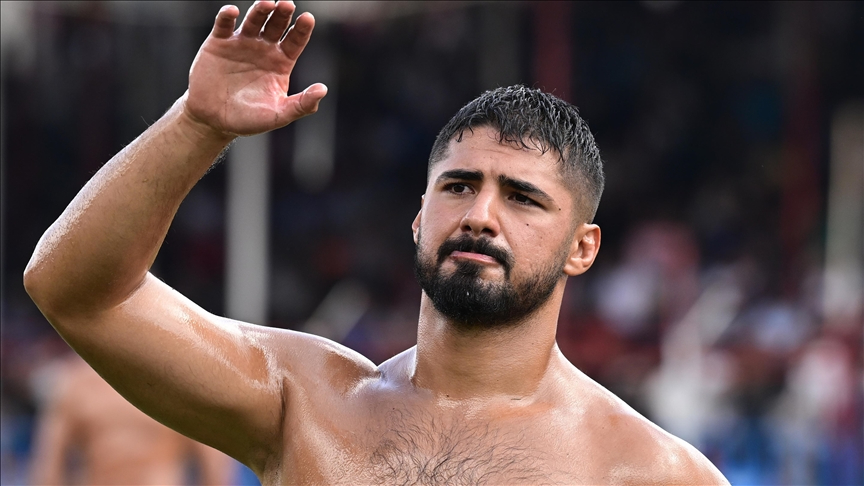 Başpehlivan Enes Doğan