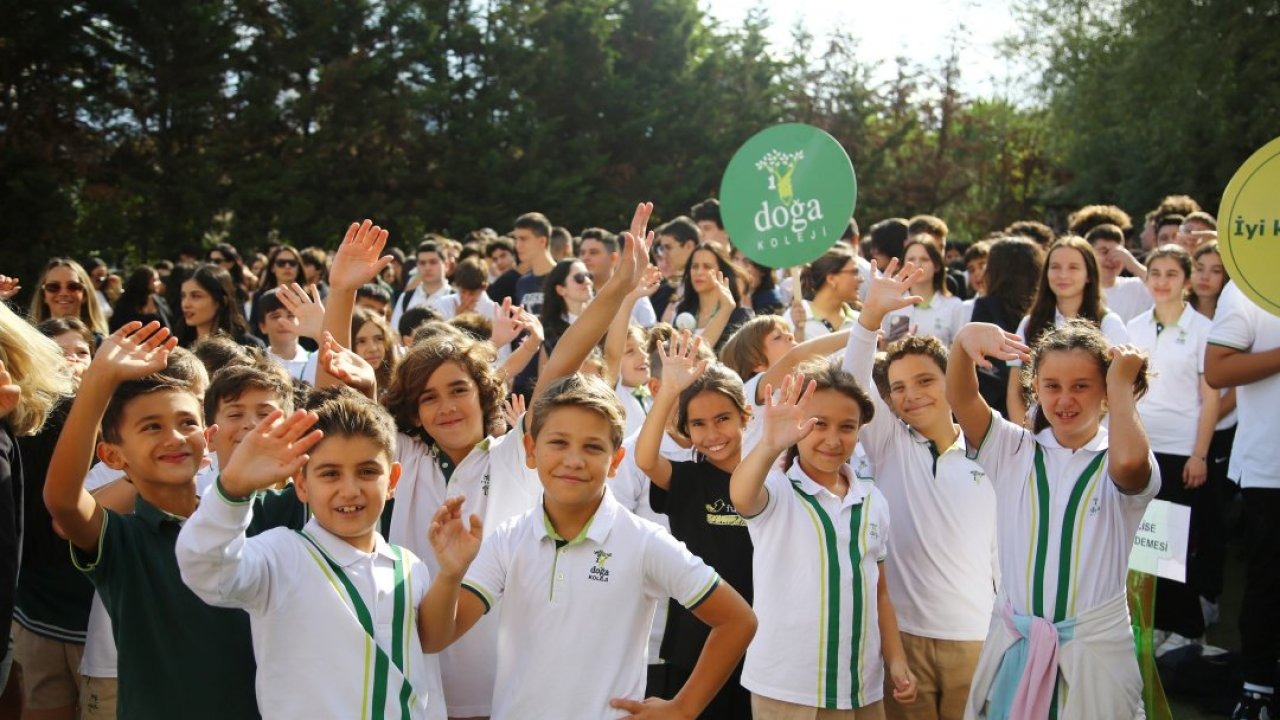 Doğa Koleji eğitim döneminin ilk gününde fidan dikim etkinliği düzenledi