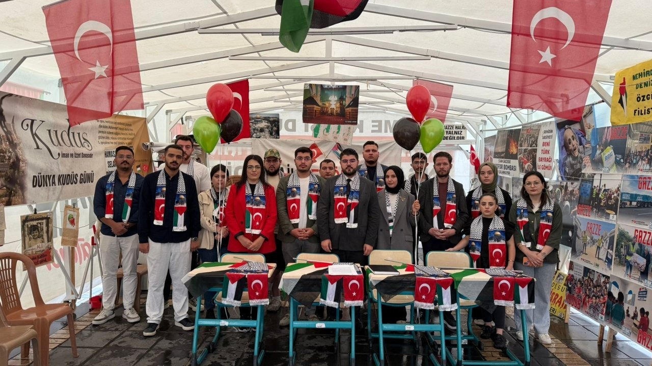 Kayseri AK Parti Gençlik Kolları Başkanlığı okulların açıldığı gün Gazze'de öldürülen çocuklara dikkati çekti