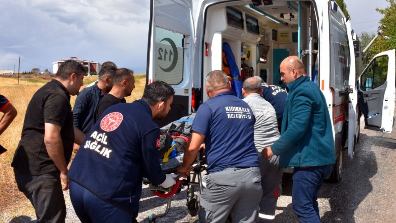 Kırıkkale'de elektrik direğine çarpan çöp kamyonundaki 2 görevli yaralandı