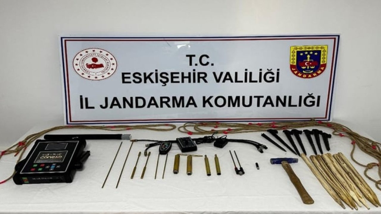Eskişehir'de izinsiz kazı yapan 5 şüpheli yakalandı