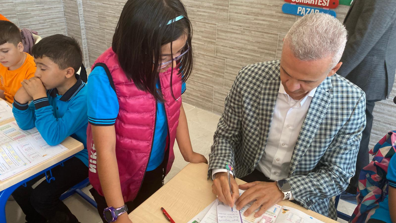 Vali Çiçekli’den TOKİ ilkokuluna ziyaret