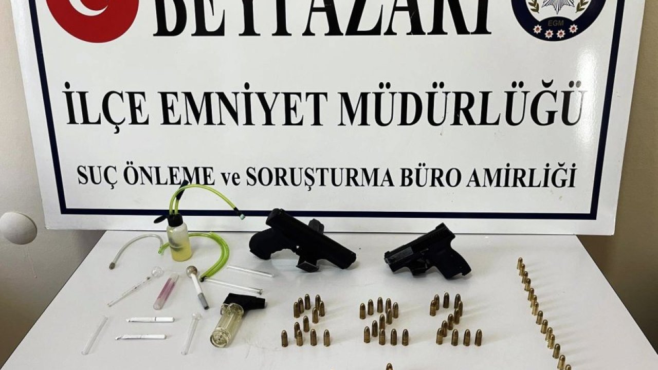 Beypazarı&#039;nda bir araçta 2 tabanca ve sentetik uyuşturucu ele geçirildi