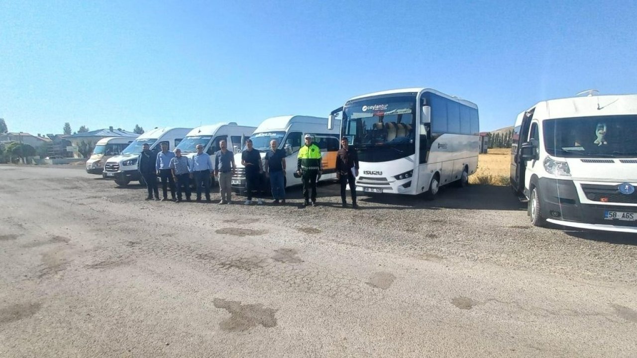 Ulaş'ta öğrenci servisleri denetlendi