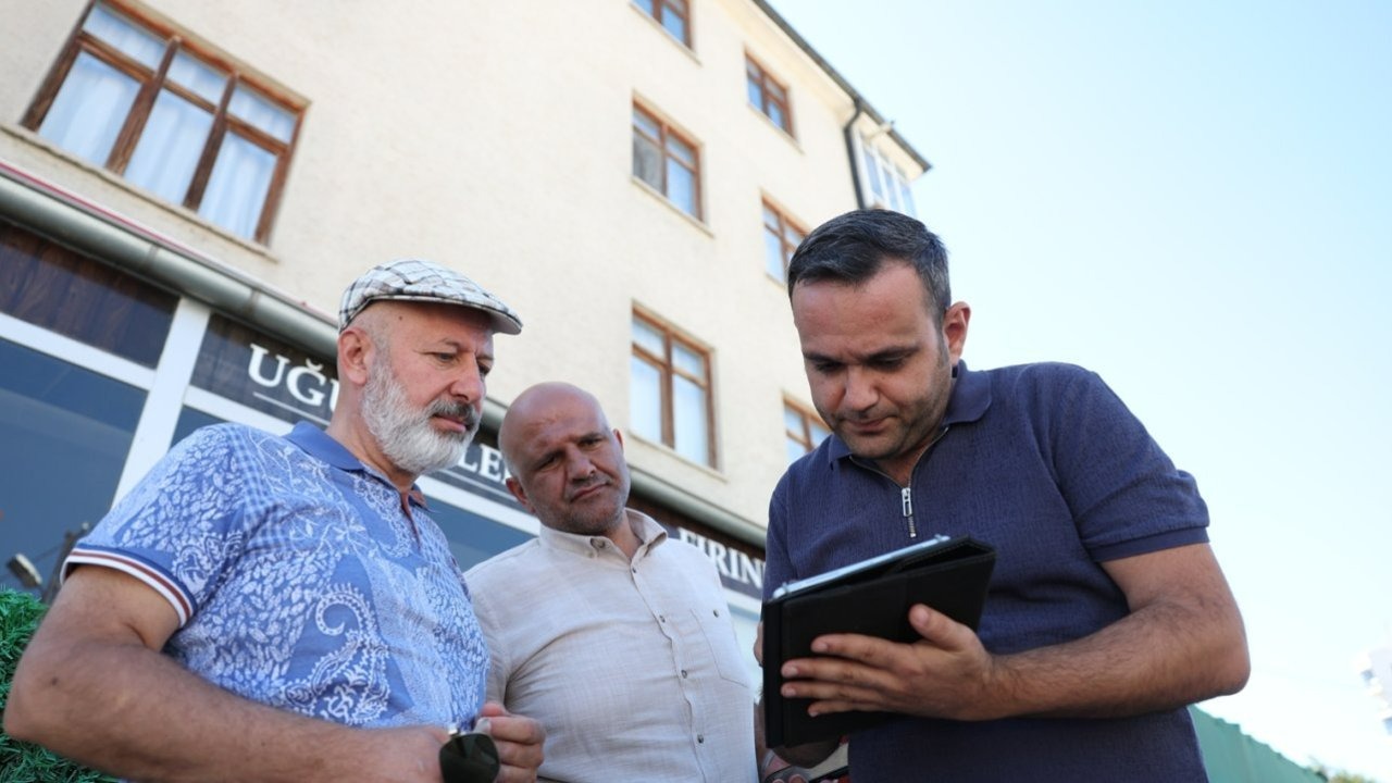 Başkan Çolakbayrakdar, kentsel dönüşüm alanındaki çalışmaları inceledi