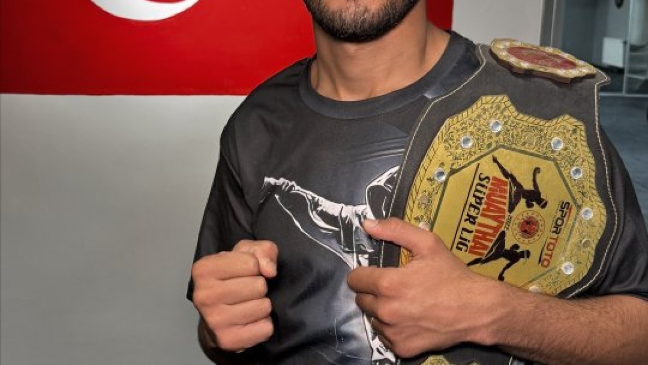 DÜZELTME - &quot;Muaythaide altın kemer sahibi Sercan Koç, yeniden Avrupa&#039;nın zirvesine odaklandı&quot; haberimizde sehven yer alan &quot;Serkan Koç&quot; ifadeleri &quot;Sercan Koç&quot; olarak düzeltilmiştir