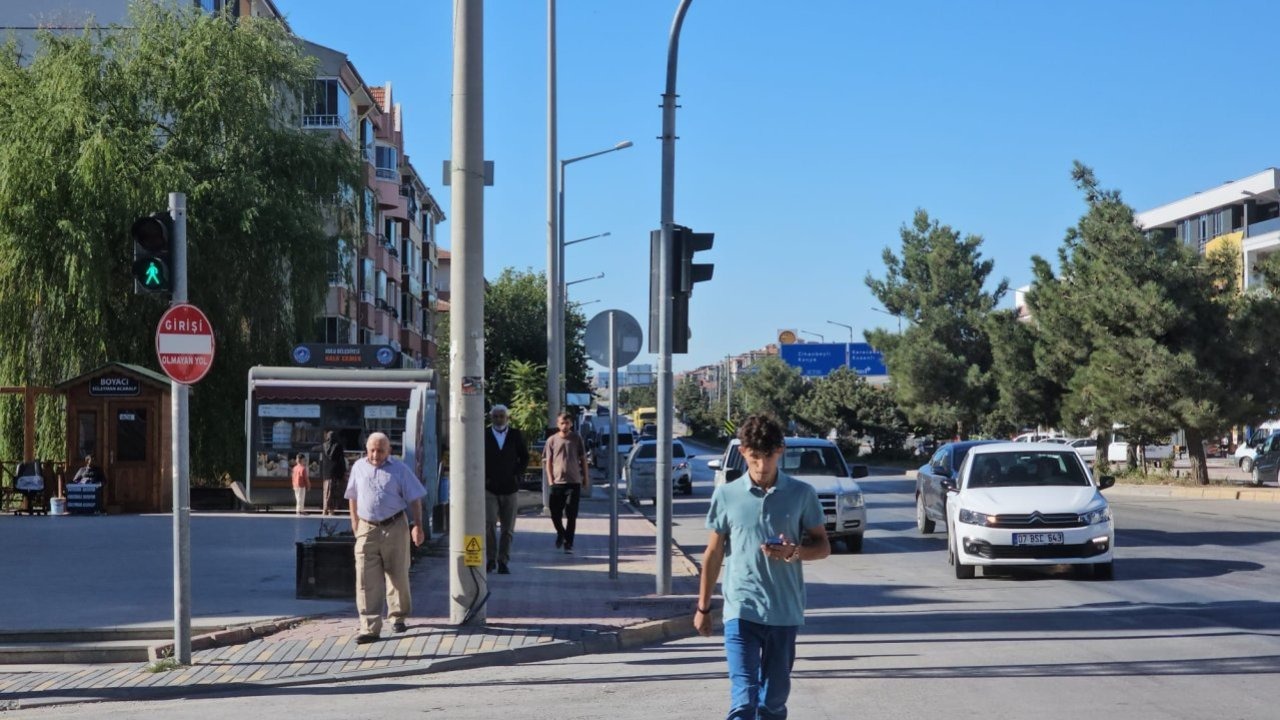 GÜNCELLEME - Konya&#039;da 4 büyüklüğünde deprem