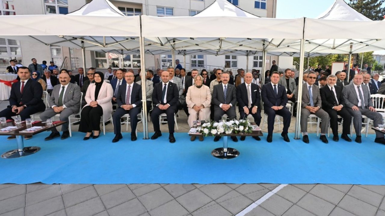 Eskişehir&#039;de Ali Güven Turizm Mesleki ve Teknik Anadolu Lisesi&#039;nin yeni binası törenle açıldı