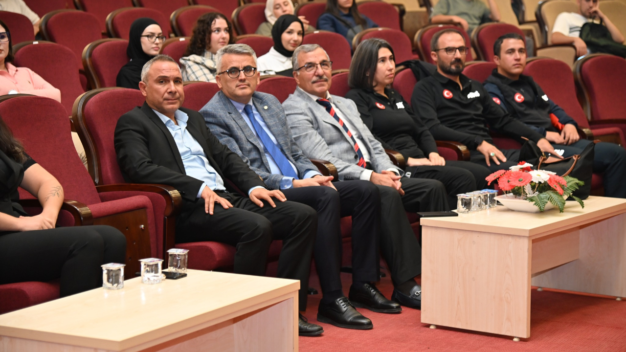 KMÜ'de uyum programı başladı