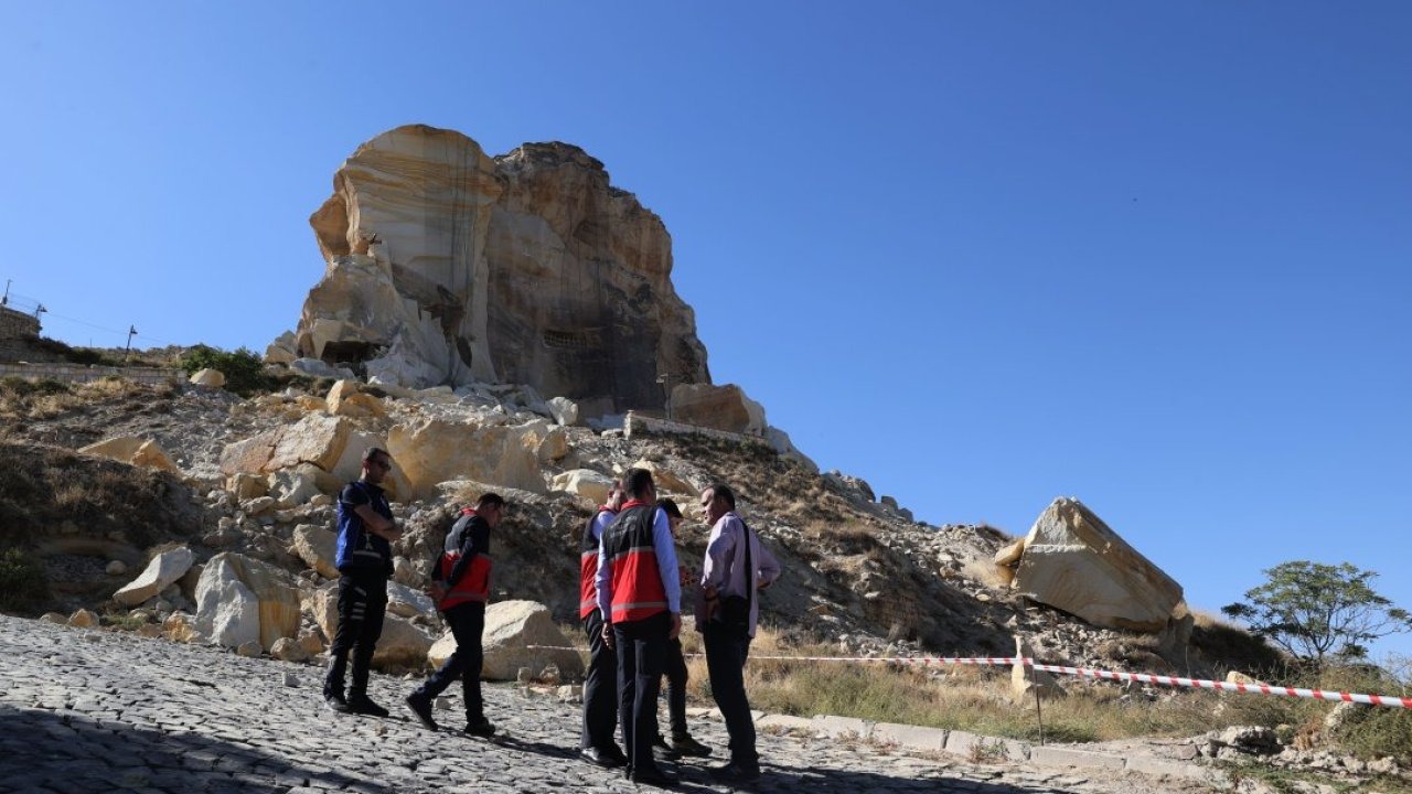 Nevşehir'de Kadıkalesi'nden kaya kopması yaşanan alanda çalışma başlatıldı