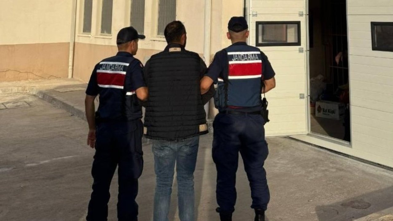 Kırşehir&#039;de anne ve babasını öldürüp 2 akrabasını yaralayan zanlı tutuklandı