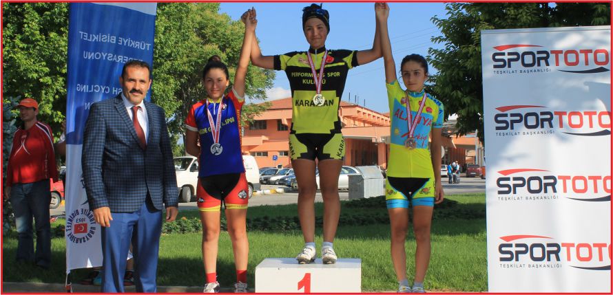 ALTIN PEDAL SEZER’E MİLLİ GÖREV