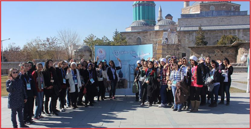 100 GÜLER YÜZ, 2600 GENCİN YÜZÜNÜ GÜLDÜRÜYOR