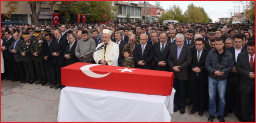 ŞEHİDİMİZİ &#039;TOPRAĞA EMANET ETTİK&#039;