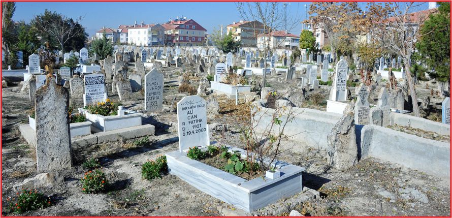 KAZALPA MEZARLIĞINDA YENİLEME ÇALIŞMASI