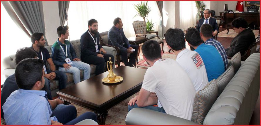 GENÇ ÇİFTÇİ ADAYLARINDAN VALİ TAPSIZ'A ZİYARET