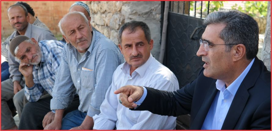 ”TEMİNATIMIZ YAPTIKLARIMIZ”AK Parti Karaman Milletvekili Adayı Recep Konuk, seçim çalışmaları kapsamında köy ziyaretlerini sürdürüyor.