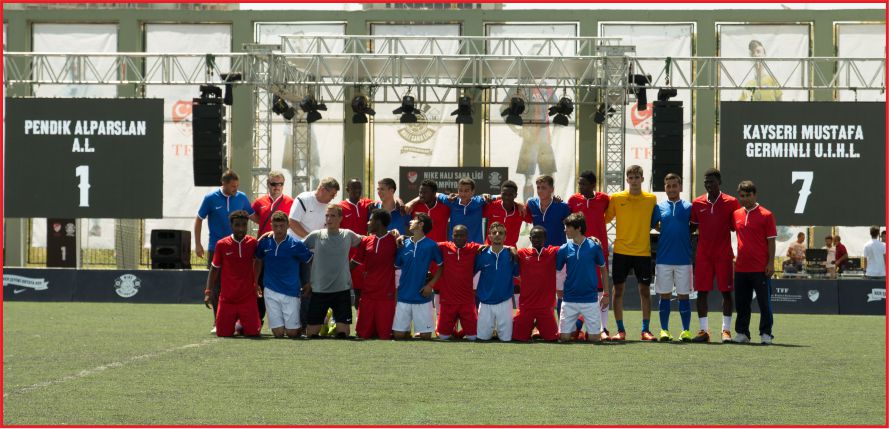 NİKE HALI SAHA LİGİ'NDE ŞAMPİYONLAR