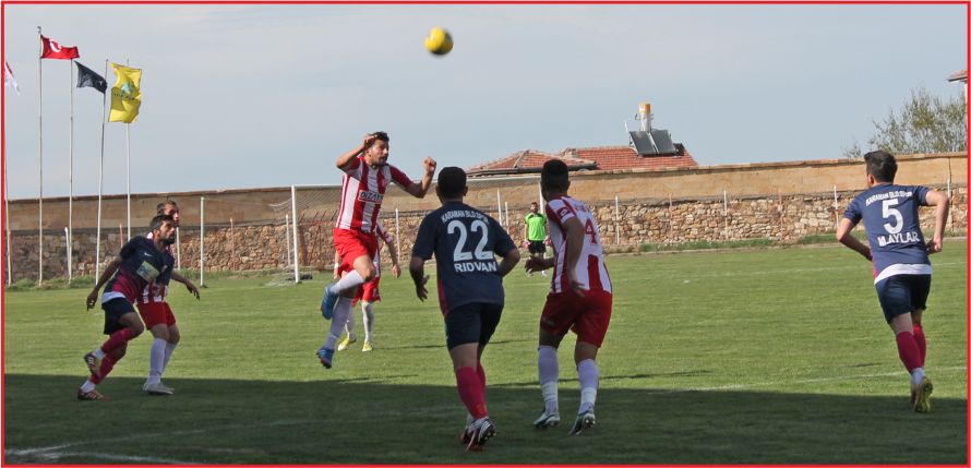 DÜĞÜM SON MAÇTA ÇÖZÜLECEK !