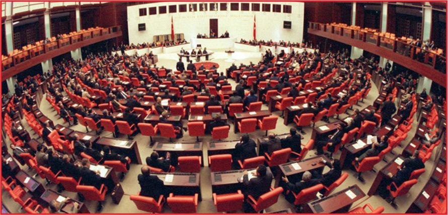 ELEKTRONİK TİCARET, YASASINA KAVUŞUYOR