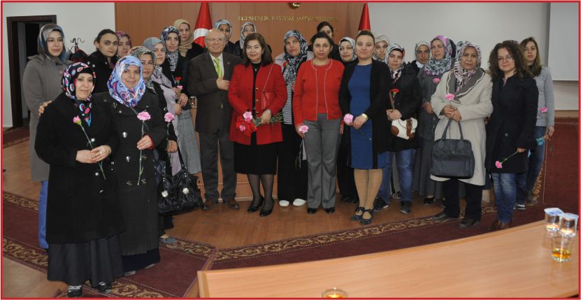 “KADINLAR BAŞTACIMIZDIR”