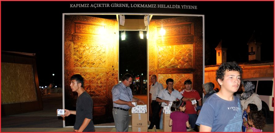 KARAMAN BELEDİYESİ’NDEN KANDİL İKRAMI