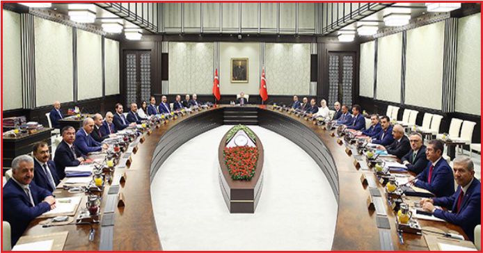 21 BAKANLIĞIN 7’Sİ KAPATILIYOR