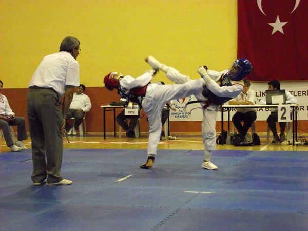 TAEKWONDO TAKIMIMIZ ANTALYA YOLCUSU