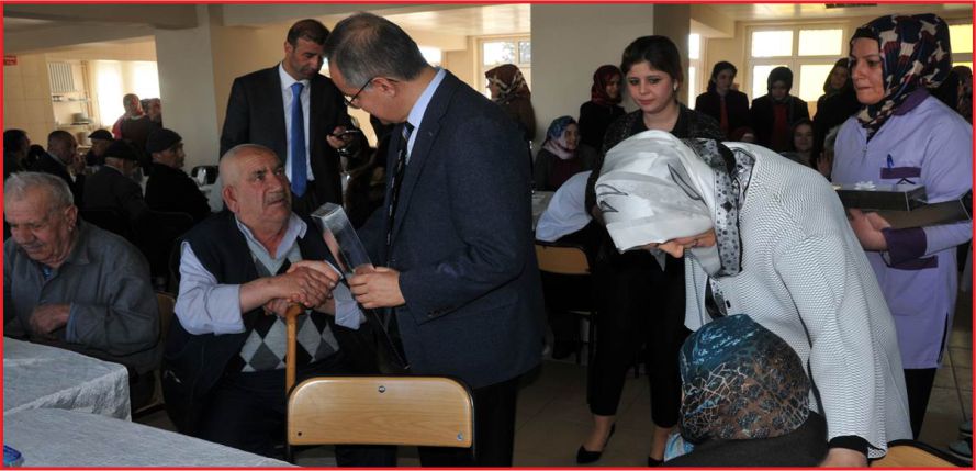 Huzurevinde Doğum Günü Sürprizi