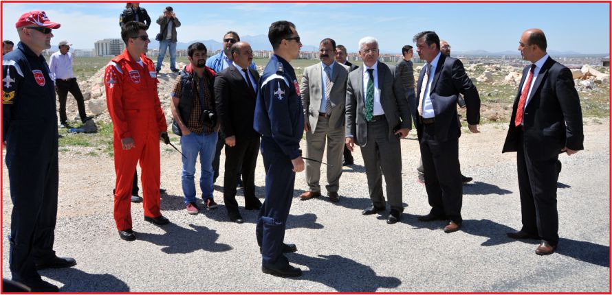 TÜRK YILDIZLARI NEFESLERİ KESTİ