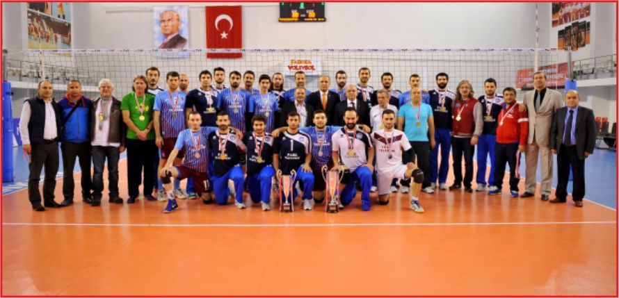 VOLEYBOL ERKEKLERDE ŞAMPİYONLAR!