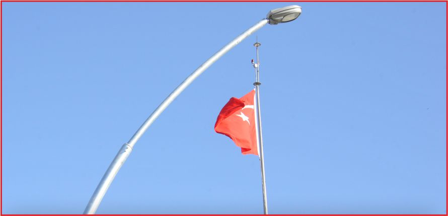 MUT CADDESİ AYDINLATILIYOR