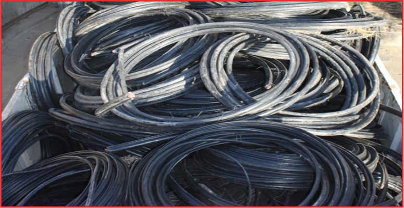 KABLO HIRSIZI KARI-KOCA TUTUKLANDI