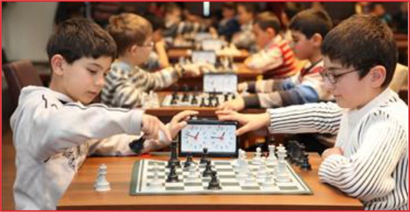 OKULLU SANTRANÇCILAR KAPIŞIYOR