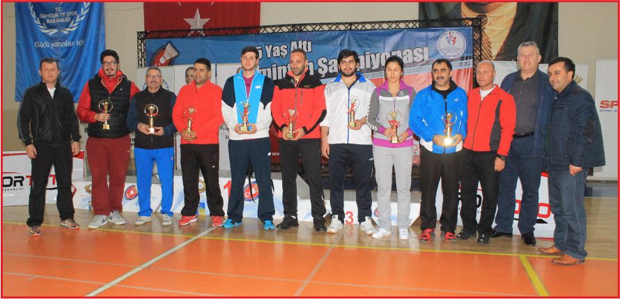 TÜRKİYE BADMİNTON ŞAMPİYONASI  YAPILDI