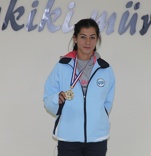 KARAMAN\&#039;IN GURURU “ÜMMÜHANİ KARAÇADIR”