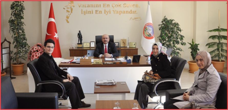 “ÖĞRETMEN ANNEDİR, BABADIR”